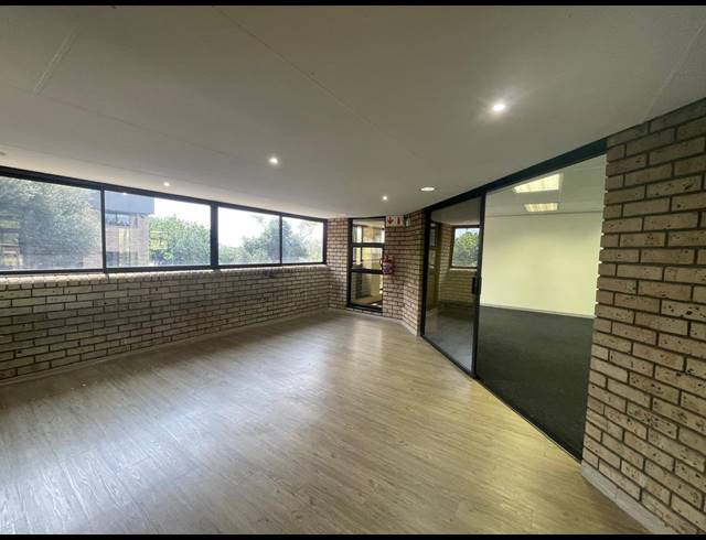 150M² OFFICE TO LET IN HURLINGHAM